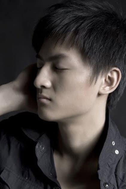 李昶