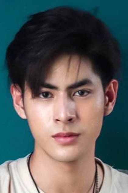 Earth Chitsanupong Soeksiri
