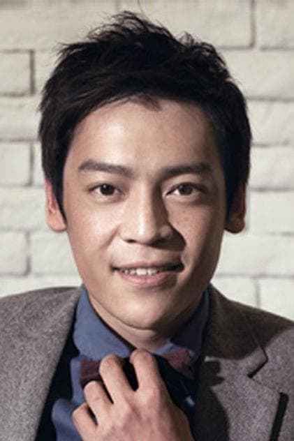 王杍逸