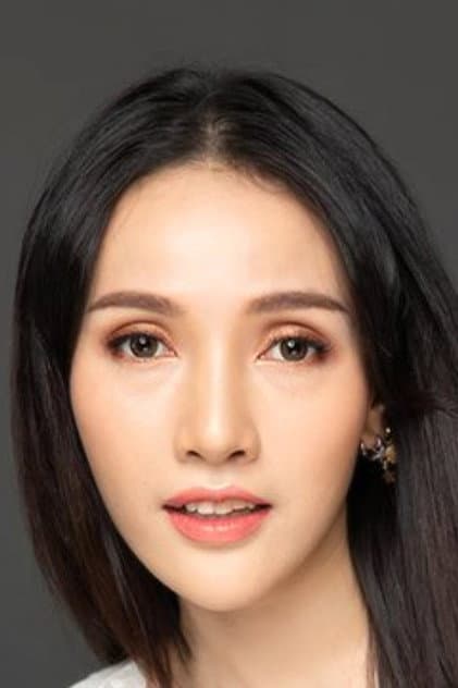 กัญญิ๋ง อมรรัตน์ เจริญพรรุ่งสกุล