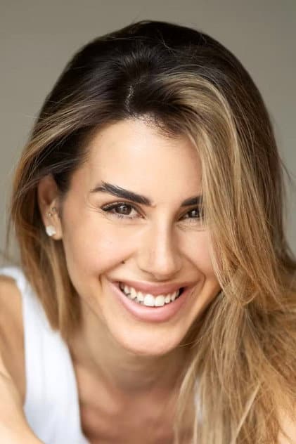 Valentina Cole
