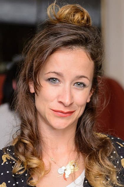 Leah Wood
