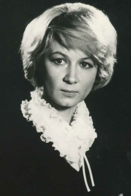 Алла Демидова
