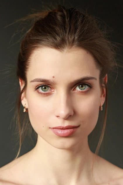 Поліна Фролова
