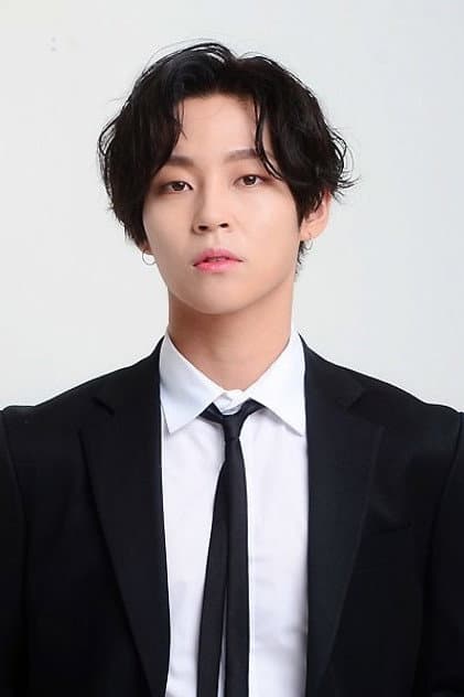 김우성