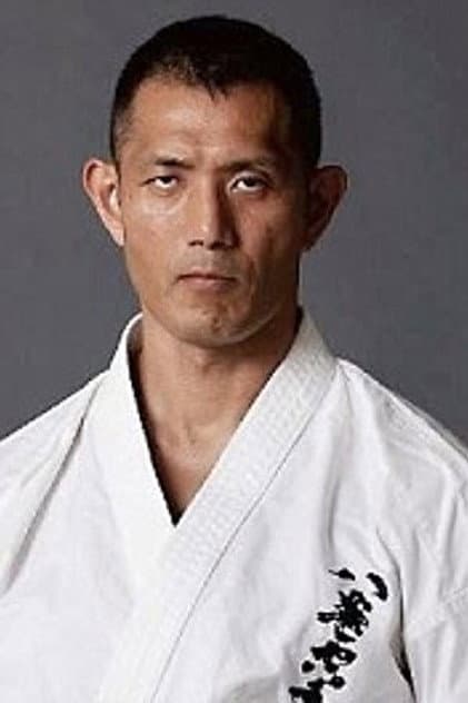 八巻建弐