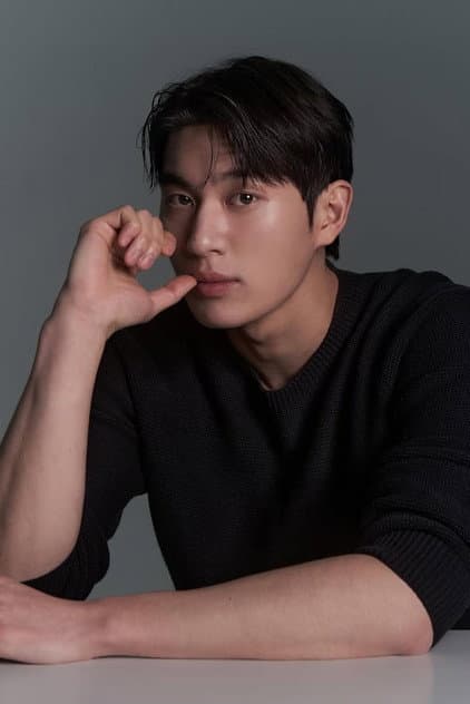 최민우