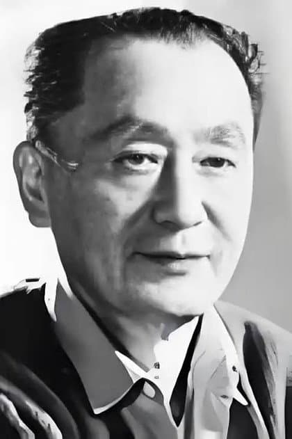 万超尘
