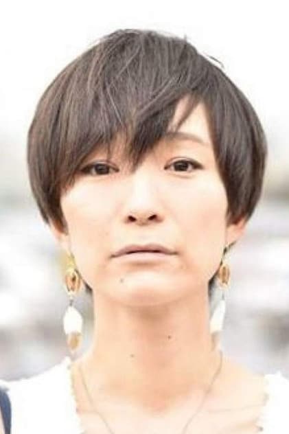 拝郷メイコ