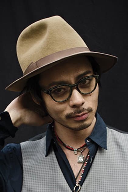 新倉健太