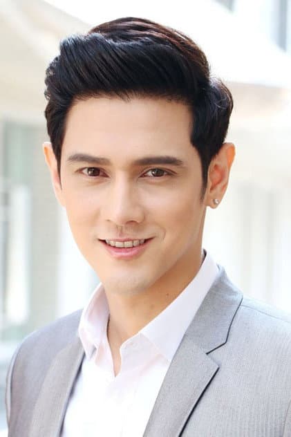 ดนฐ์ คมสันต์ อรุณเรืองสวัสดิ์