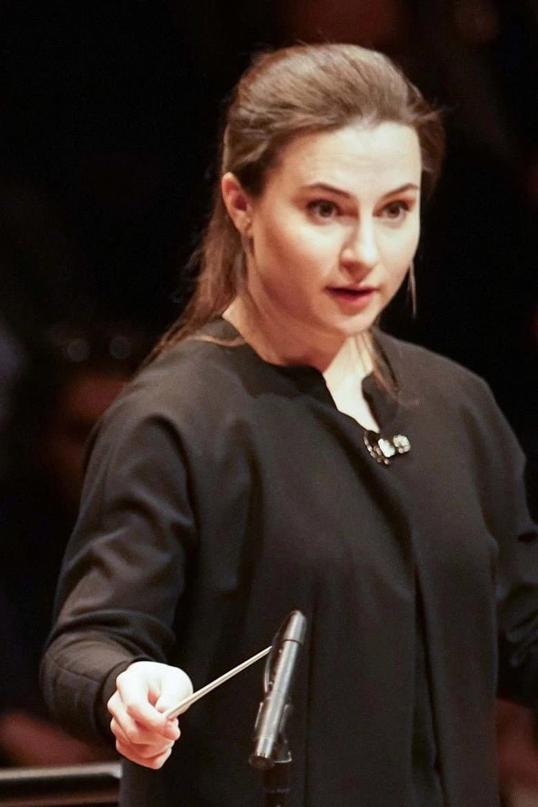 Liubov Nosova dirige le Paris Mozart Orchestra La Maestra 2024